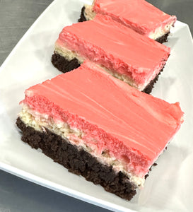 Keto Raspberry Chocolate Cheesecake Bar - Gluten Free, Sugar Free, Low Carb & Keto Approved