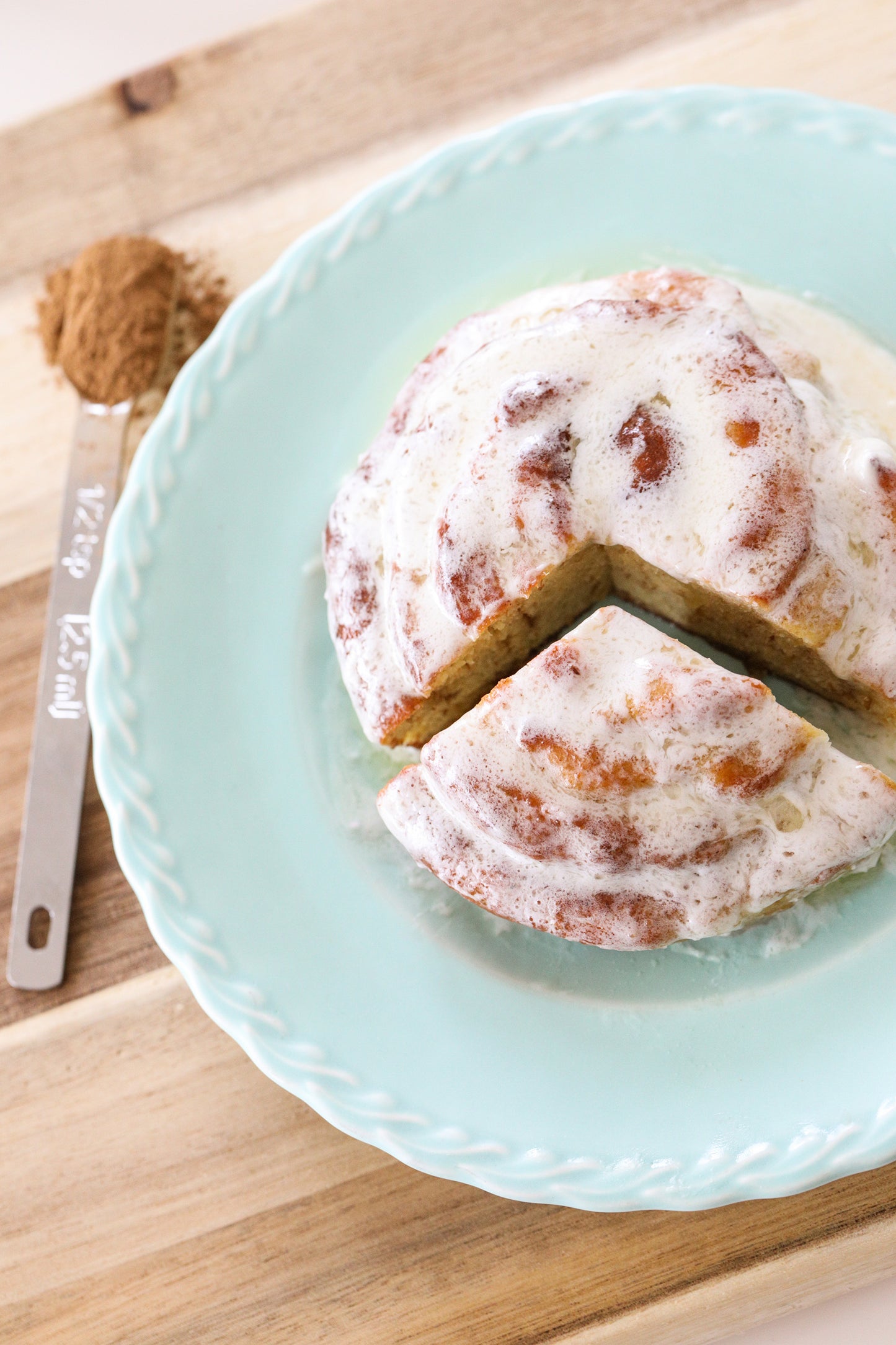Keto Cinnamon Rolls - Giant Cinnamon Roll - Gluten Free, Sugar Free, Low Carb & Keto Approved