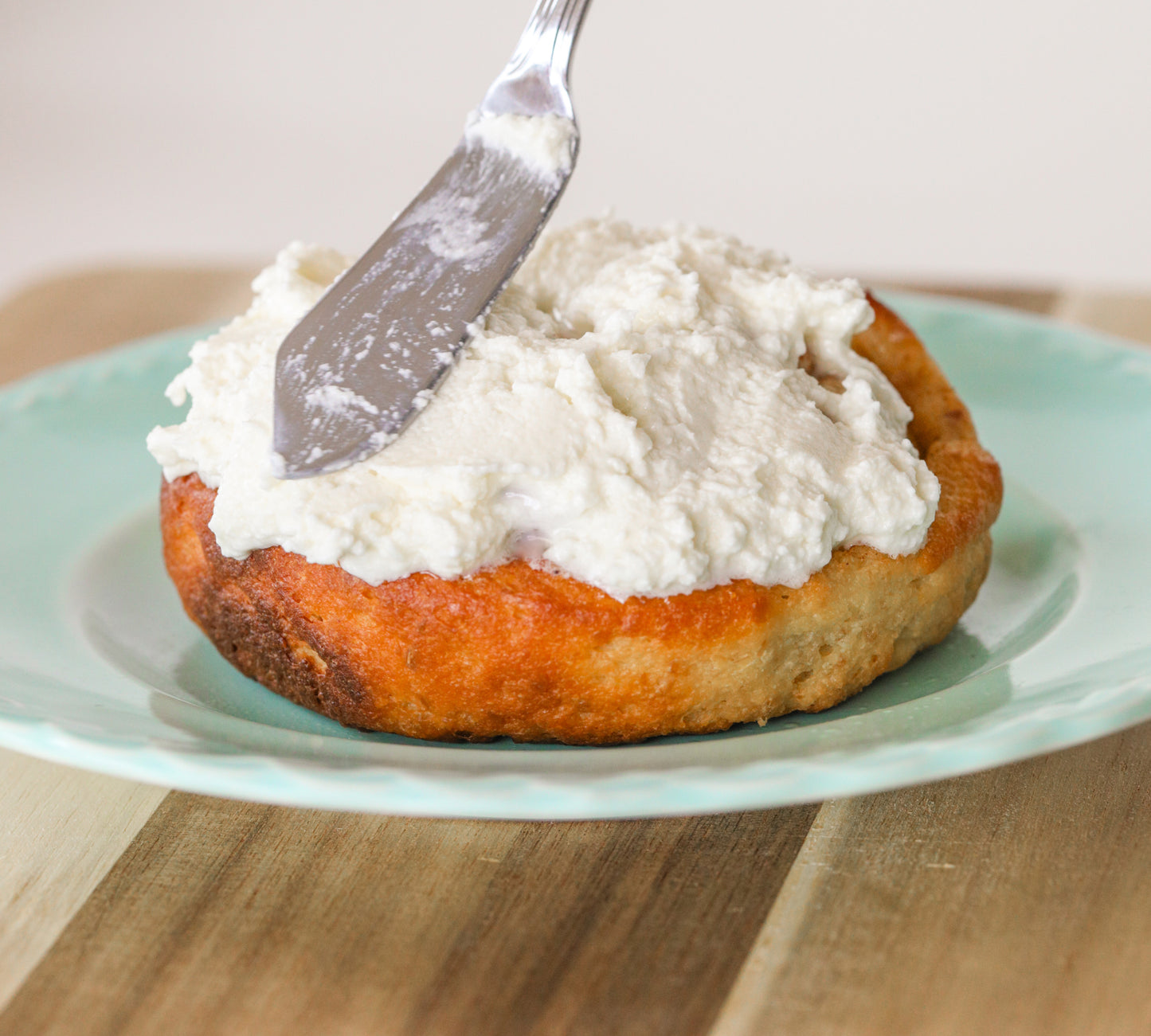Keto Cinnamon Rolls - Giant Cinnamon Roll - Gluten Free, Sugar Free, Low Carb & Keto Approved